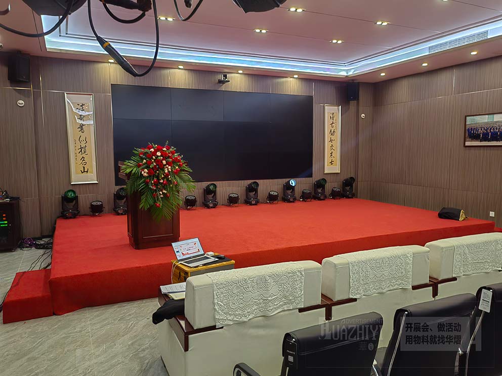 水利與環(huán)境職業(yè)學(xué)院租賃使用華熠鋁合金舞臺(tái)