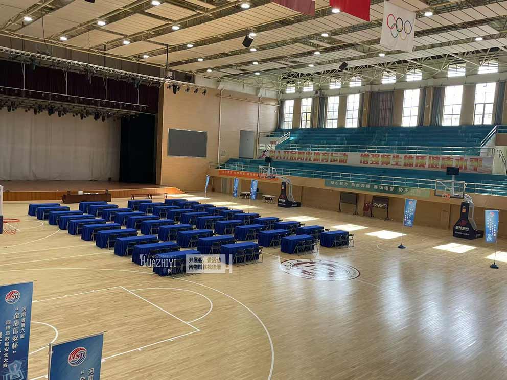 鄭州工商學院網絡與數據安全大賽現場租賃華熠公司的桌椅