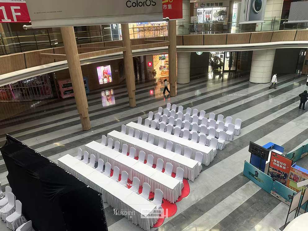 鄭州高新萬科商場情人節活動桌椅由華熠公司提供租賃