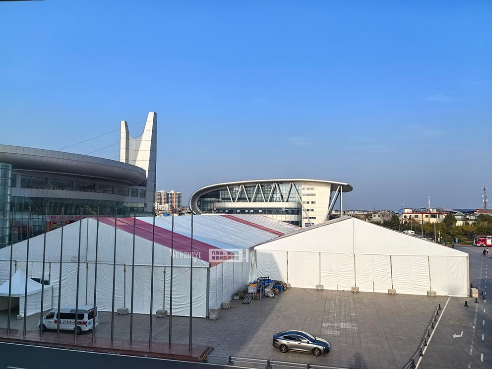 華熠篷房租賃公司在南陽搭建家博會展銷會篷房