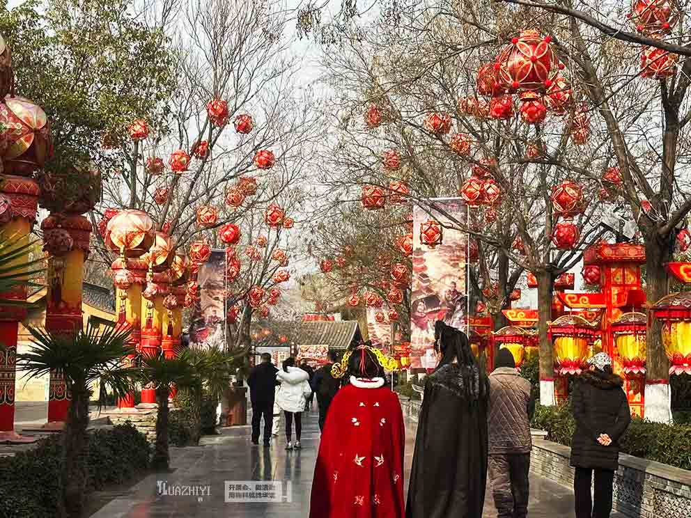 天龍八部手游嘉年華活動,華熠道旗隔離帶租賃助力