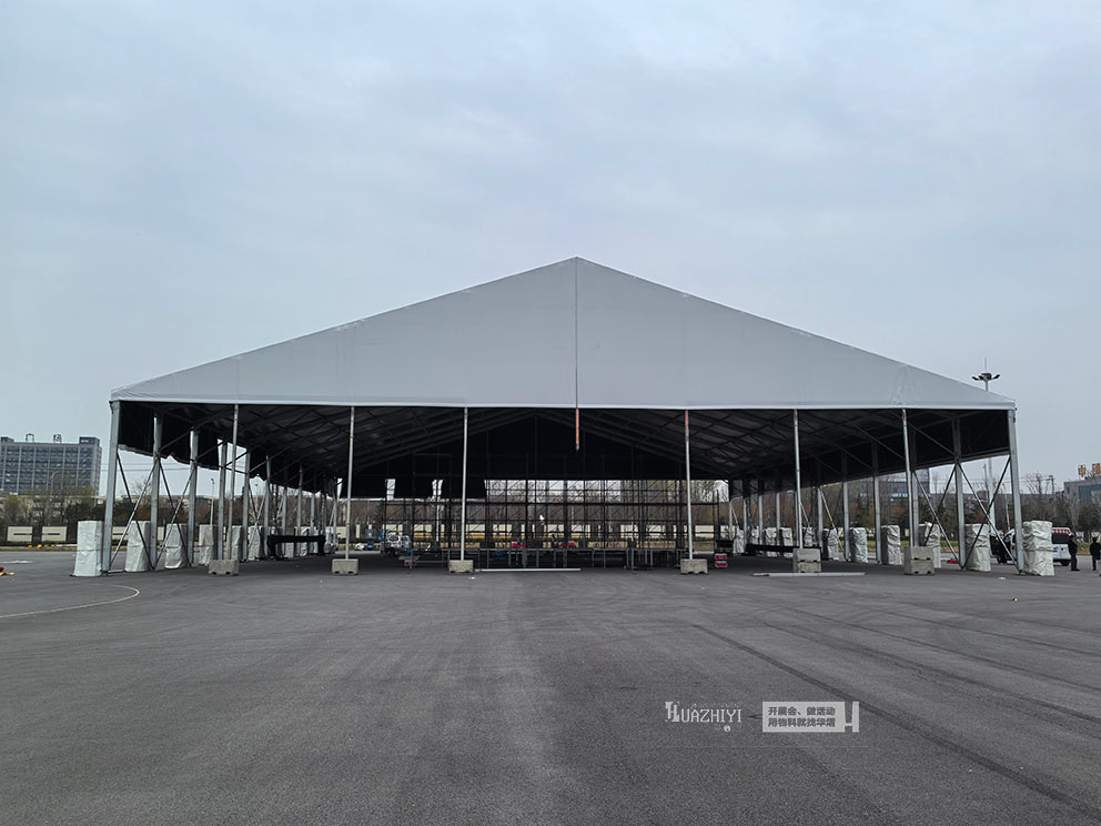 鄭州華熠搭建智能互聯網測試基地高8米，跨度40米篷房